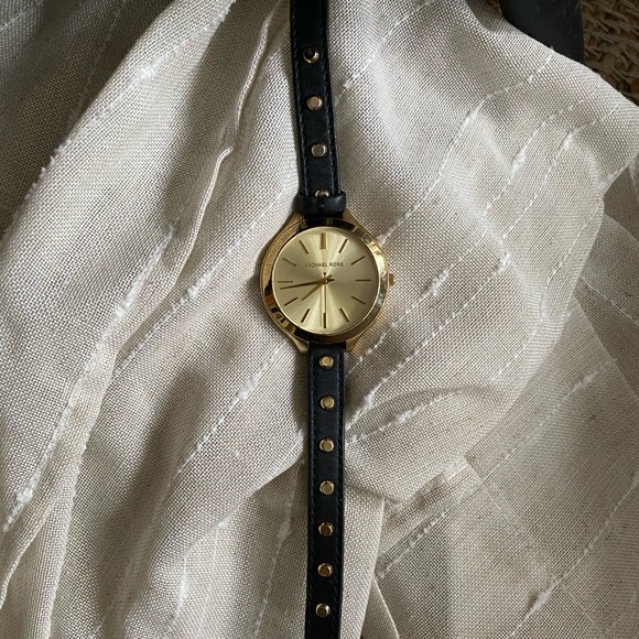 Michael Kors black and gold watch - Picture 5 of 5